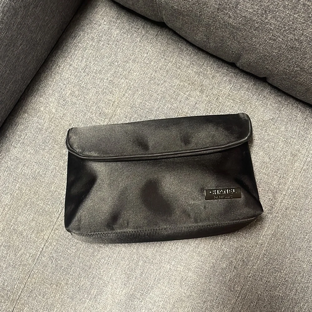 Chanel Satin Flap Cosmetic Bag - Picture 5 of 11